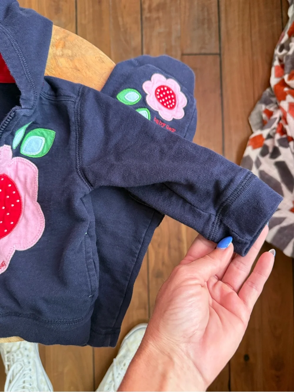 GAP Baby Navy Sweatsuit w/ Flower Detail 2PC Sz: 6-12M
